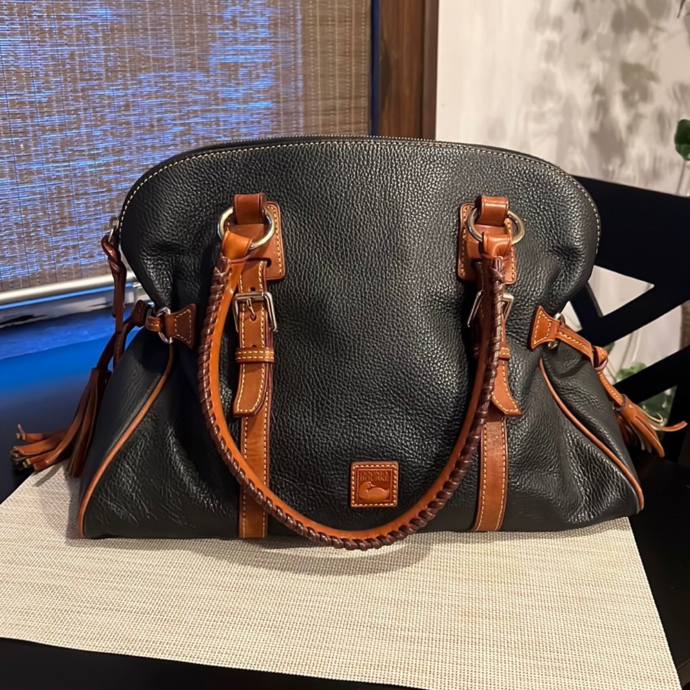 LIGHTLY USED BLACK AND BROWN LEATHER DOONEY & BOURKE HANDBAG